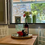 Seafront Escape, Atsitsa Kira Panagia