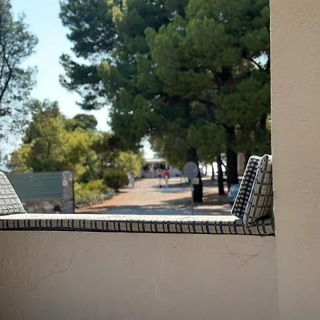 Seafront Escape, Atsitsa Holiday home *