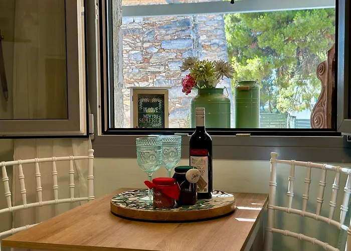 Seafret, Atsitsa Kira Panagia